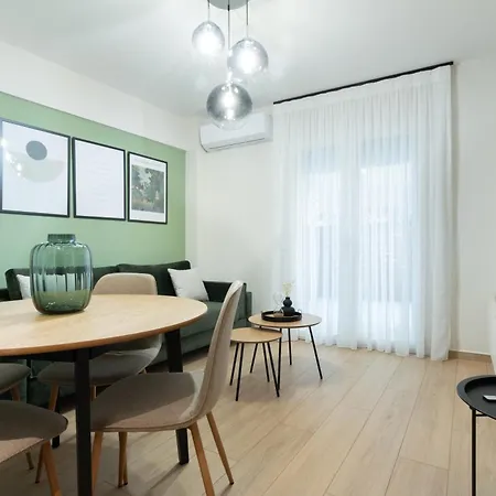 Gatheringthess- The Backyard *