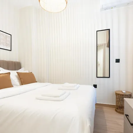 Gatheringthess- The Backyard Salonicco