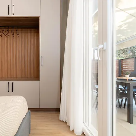 Апартаменты Gatheringthess- The Backyard