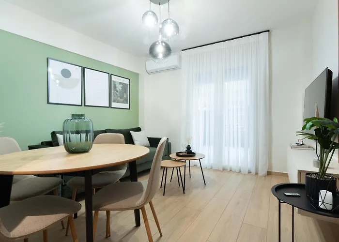 Gatheringthess- The Backyard *