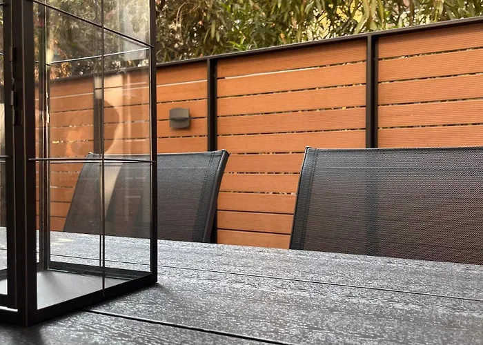 Apartment Gatheringthess- The Backyard *