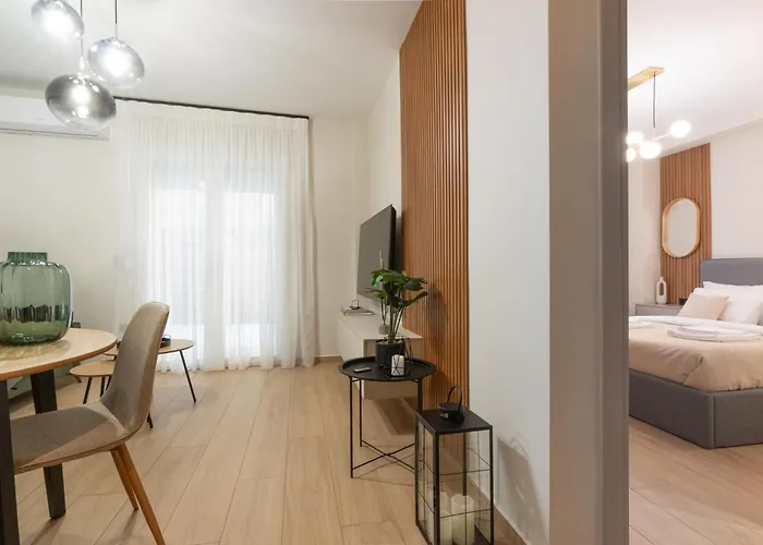 Apartment Gatheringthess- The Backyard *